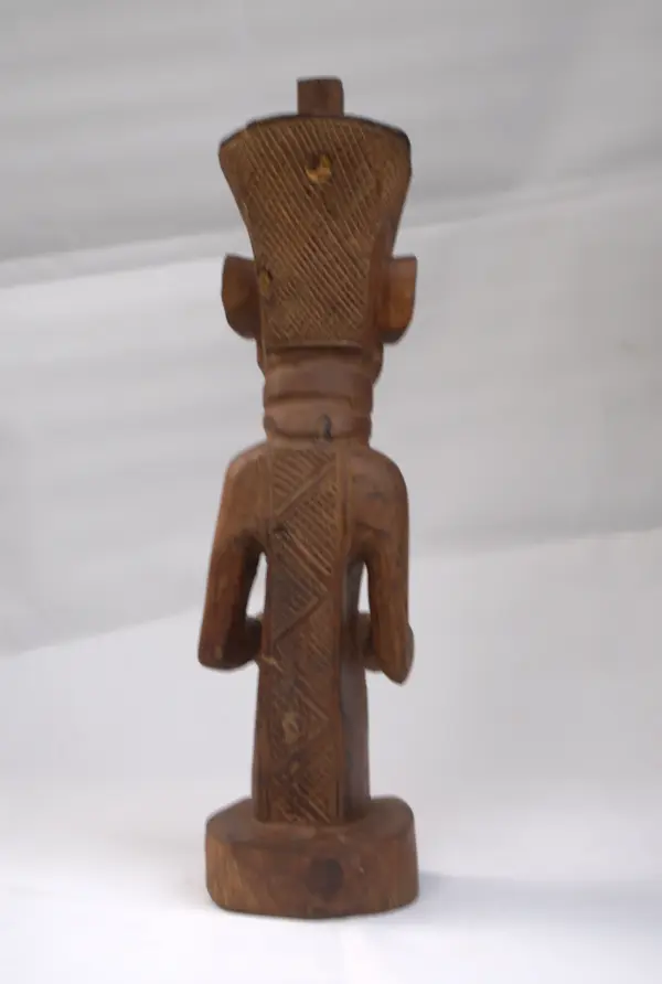 Prêtre  religieux  N’ganganya  Kissi – Image 3
